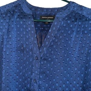 Banana Republic Navy  Dotted Sheer Classic Fit Button Front Blouse Ladies XS